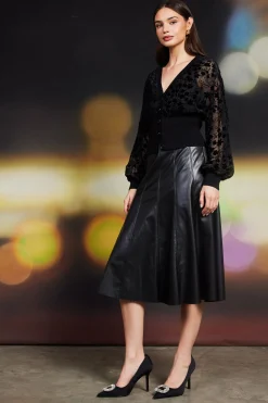 SKIES ARE BLUE Burnout Velvet Floral Motif Cardigan* Sweaters