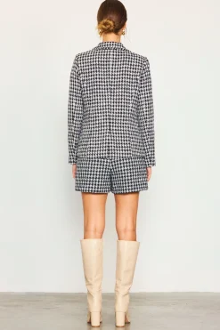 SKIES ARE BLUE Fringed Houndstooth Shorts* Shorts