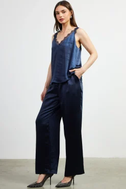 SKIES ARE BLUE Lace Trim Cami Top* Sleeveless Tops