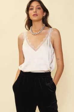 SKIES ARE BLUE Lace Trim Cami Top* Sleeveless Tops