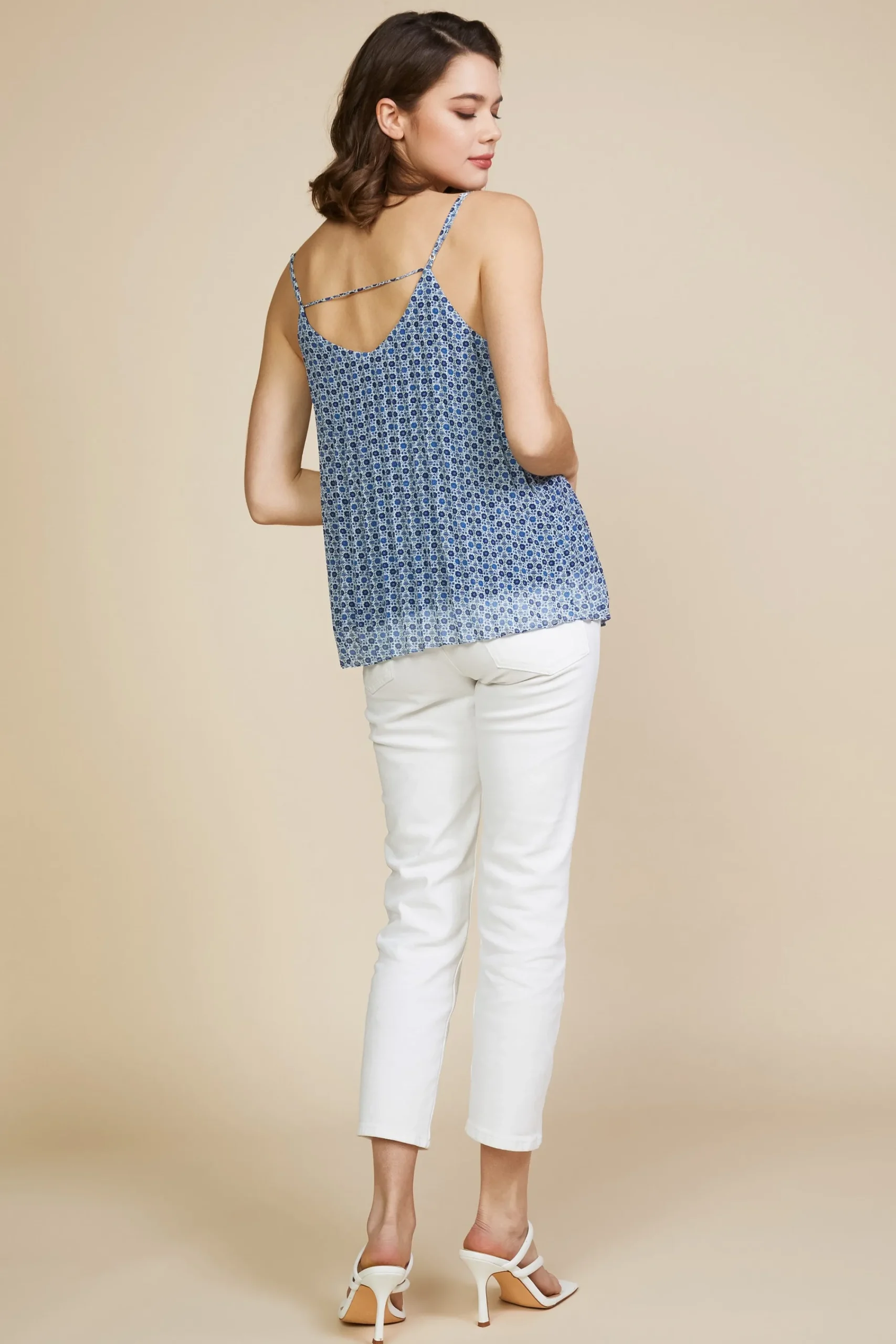 SKIES ARE BLUE Pleated Cami Top* Sleeveless Tops