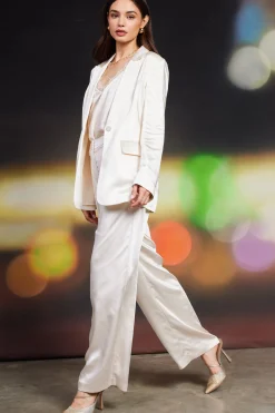 SKIES ARE BLUE Satin Tailored Blazer* Blazers